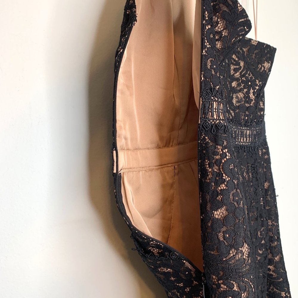 STYLESTALKER x Revolve Black Lace Plunge Romper with Pockets Sz S - Picture 10 of 12